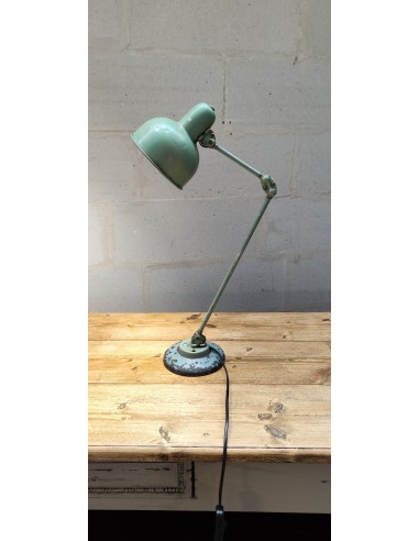 Ancienne lampe de bureau industrielle verte