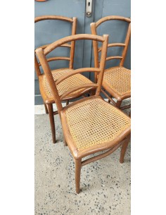 Série de quatre chaises... 2