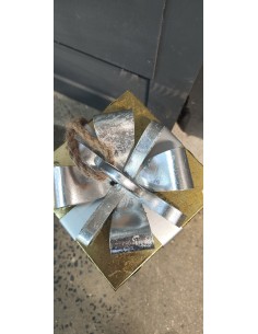 Cadeau moyen model décoration en métal noël doré h 49 cm 2