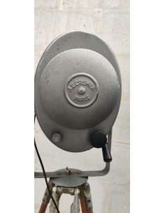 Projecteur industriel AE Cremer Paris sur trepieds bois 2