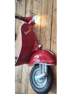 Demi vespa rouge mural décoration 2