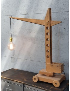 Lampe grue en bois déco industrielle
