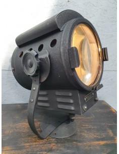 projecteur industriel Montpellier électrique