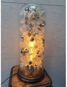Lampe industrielle globe création décors aux ampoules