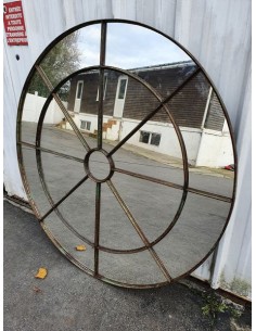 Miroir industriel métallique rond diamètre 151 cm 17 sections patine verte