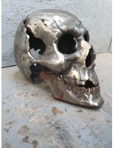 Crane en fonte tête de mort squelette métal brossé