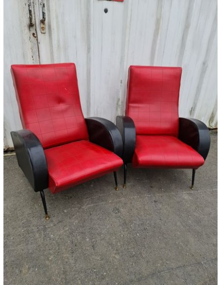 Paire fauteuils design année 60 simili cuir rouge et noir