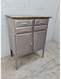 Meuble médical métal deux portes quatre tiroirs poignées laiton