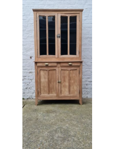 ancien petit buffet deux corps décapé