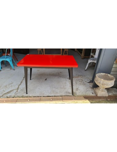Ancienne table Tolix en métal rouge et noir, mobilier industriel
