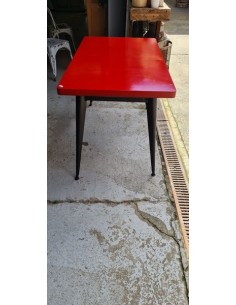 Ancienne table Tolix en métal rouge et noir, mobilier industriel 2