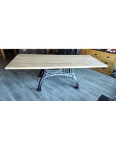 Grande table industrielle... 2